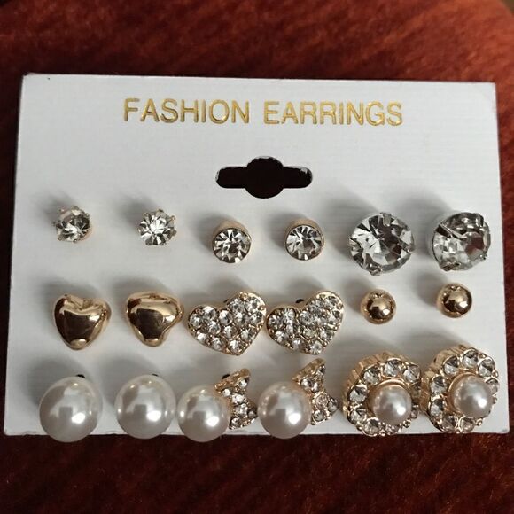 9 pairs fashion earrings  - Picture 1 of 4